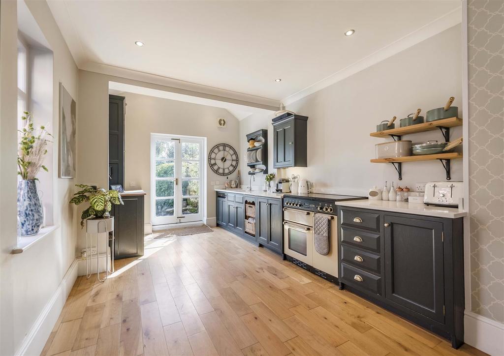 Makerfield, 5 Merton Terrace, Oldbury Road, Bridgnorth 3 bed terraced
