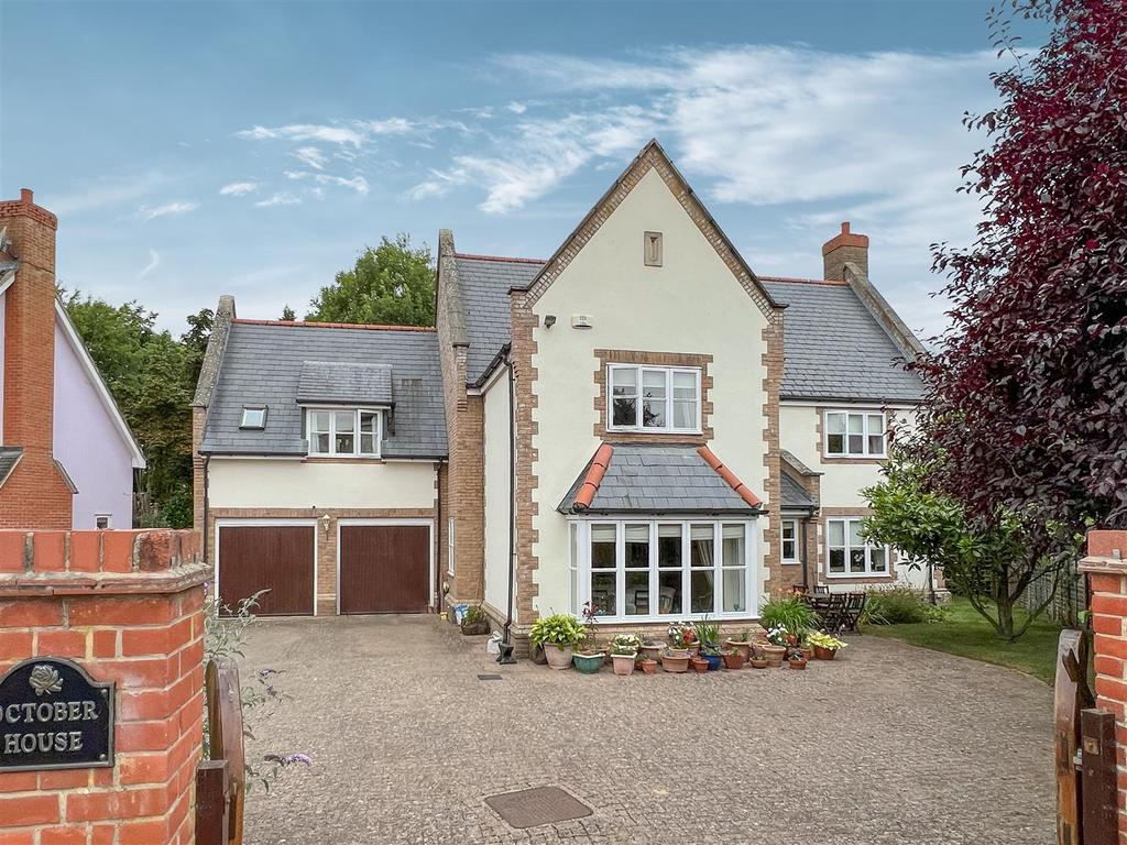 Kings Mead, Cheveley 5 bed detached house £700,000