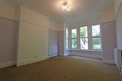 2 bedroom flat to rent - Victoria Avenue, Southend On Sea