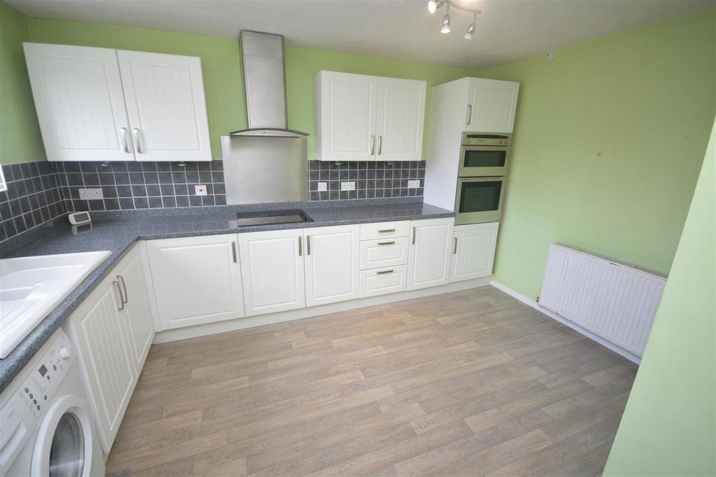Goodyers End Lane, Bedworth 2 bed semidetached house £97,500