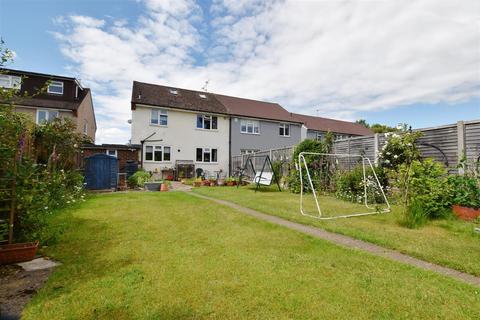 12 Deans Close, Abbots Langley, WD5 0HL