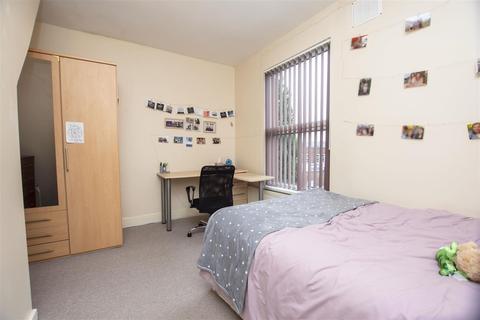 4 bedroom house to rent - Katie Road, Birmingham