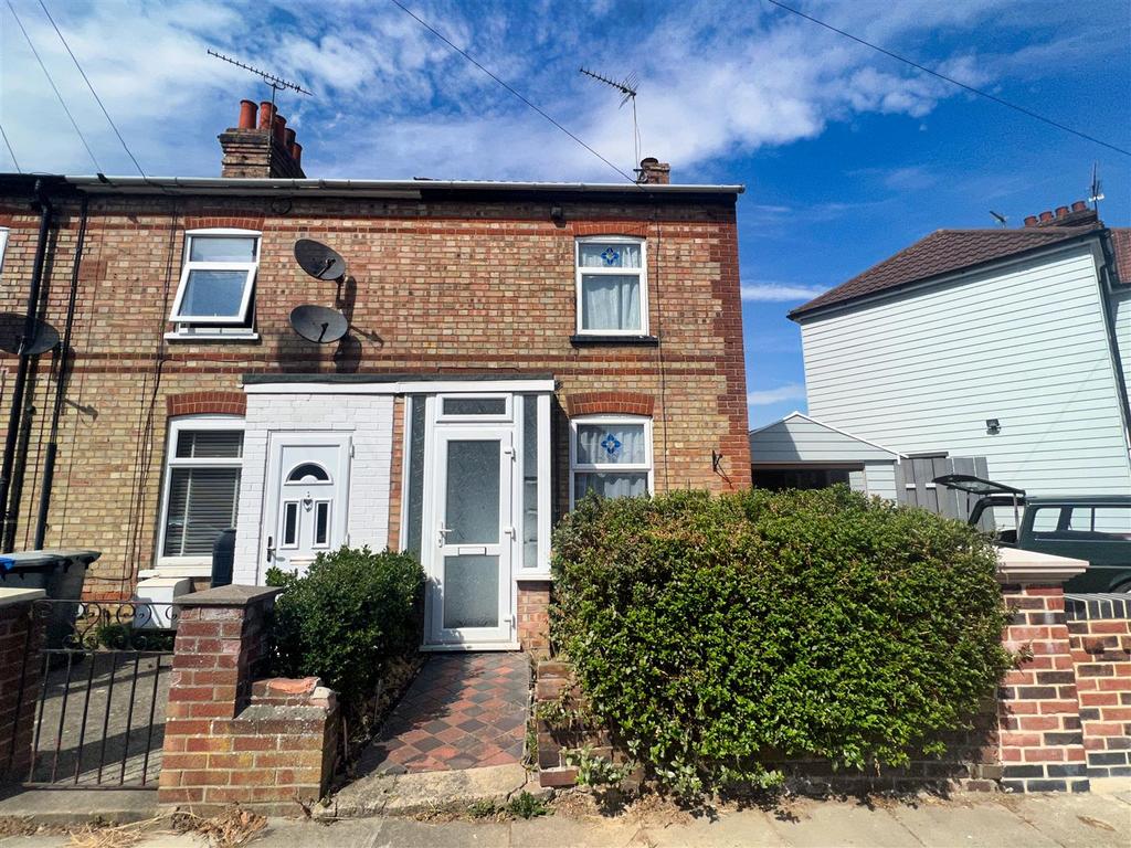 Eustace Road, Ipswich 2 bed end of terrace house £850 pcm (£196 pw)
