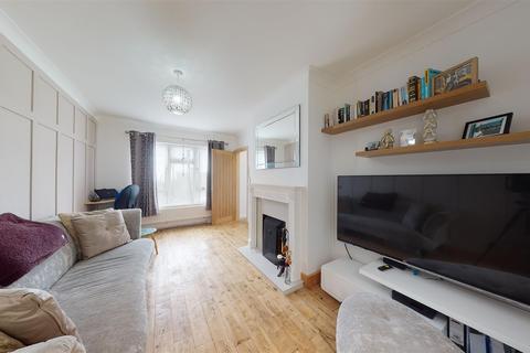 2 bedroom end of terrace house for sale - Montgomery Way, Folkestone