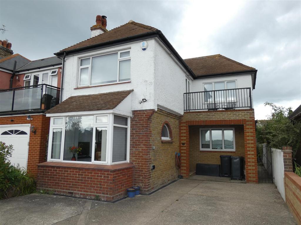 Collingwood Road, Whitstable 3 bed house £1,600 pcm (£369 pw)