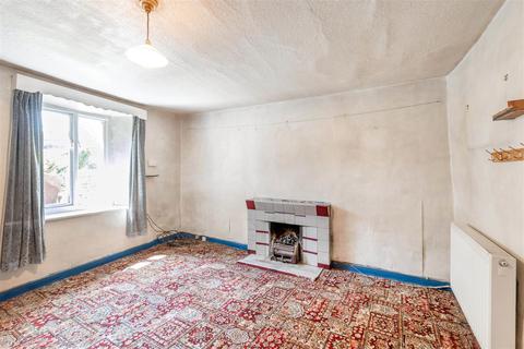 3 Fern Square, Eyam, Hope Valley, S32 5QQ