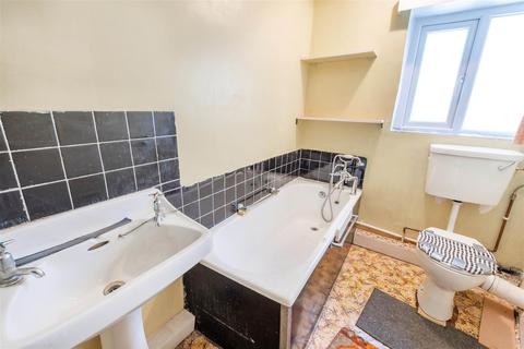 3 Fern Square, Eyam, Hope Valley, S32 5QQ