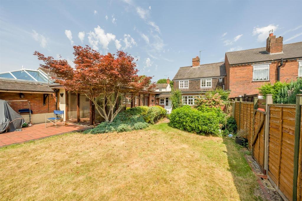 Belle Vue, Wordsley, DY8 5DB 2 bed end of terrace house £260,000