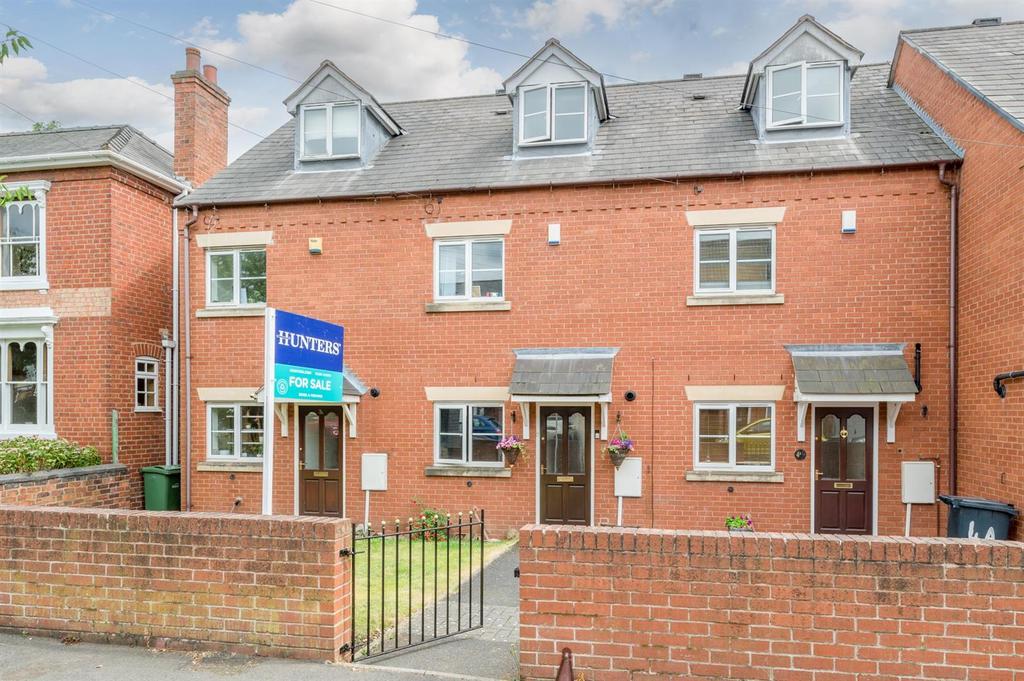 New Street, Wordsley, DY8 5RX 3 bed townhouse for sale £240,000