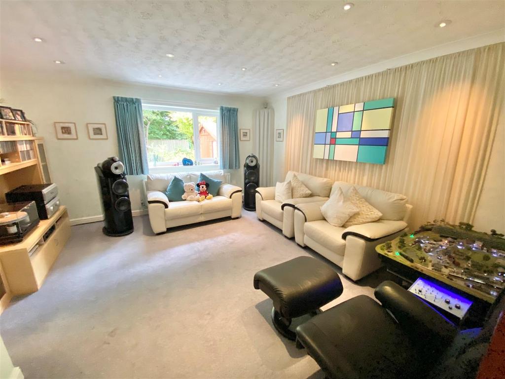 Drummond Way, Macclesfield 3 bed bungalow £360,000