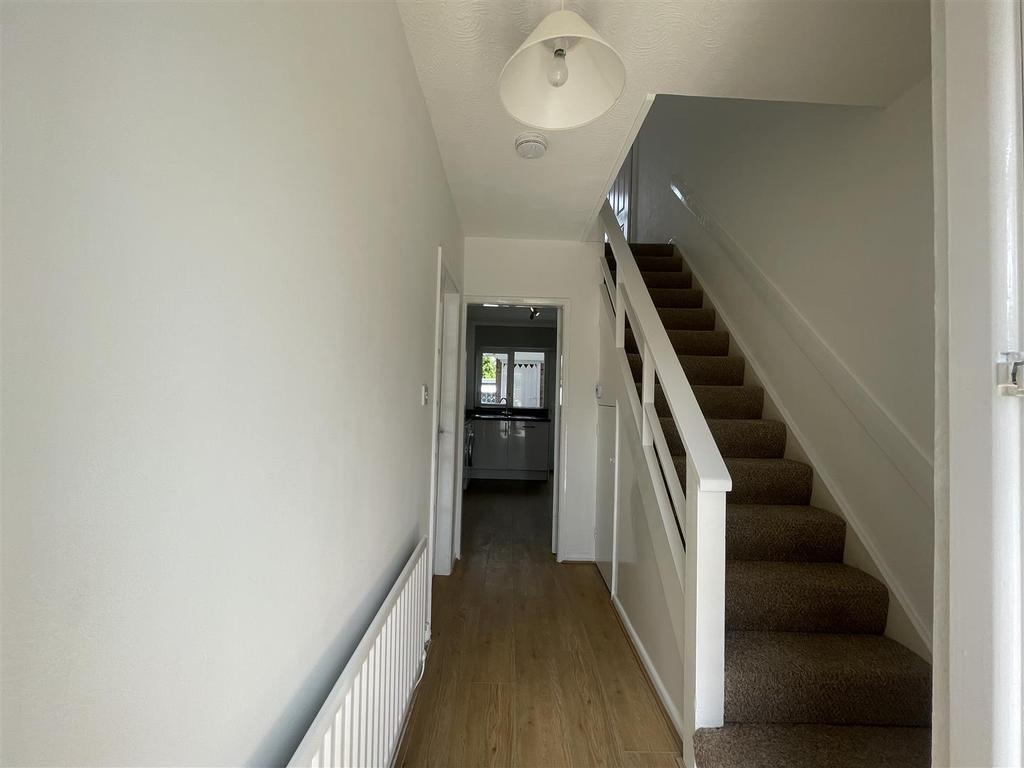 Newbold Close, Binley, COVENTRY 3 bed terraced house £995 pcm (£230 pw)