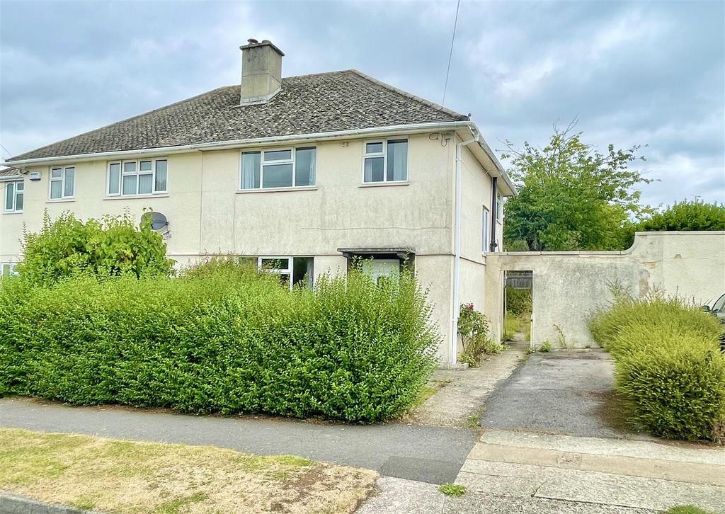 Whitelands Road, Cirencester 3 bed semidetached house for sale £239,950