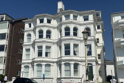 2 bedroom flat to rent, 2-3 South Cliff, Town Centre