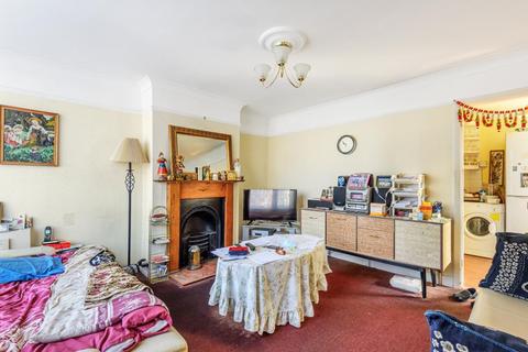 62 Denison Road, Feltham, TW13 4QG