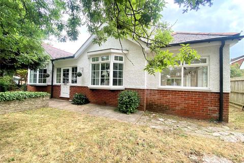 4 bedroom bungalow for sale - Eastfield Lane, Ringwood, BH24