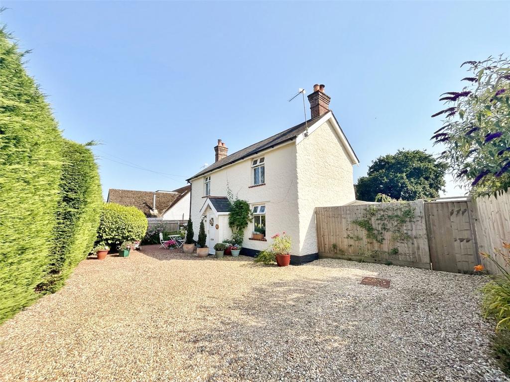Ringwood Road, Verwood, Dorset, BH31 3 bed detached house for sale £525,000