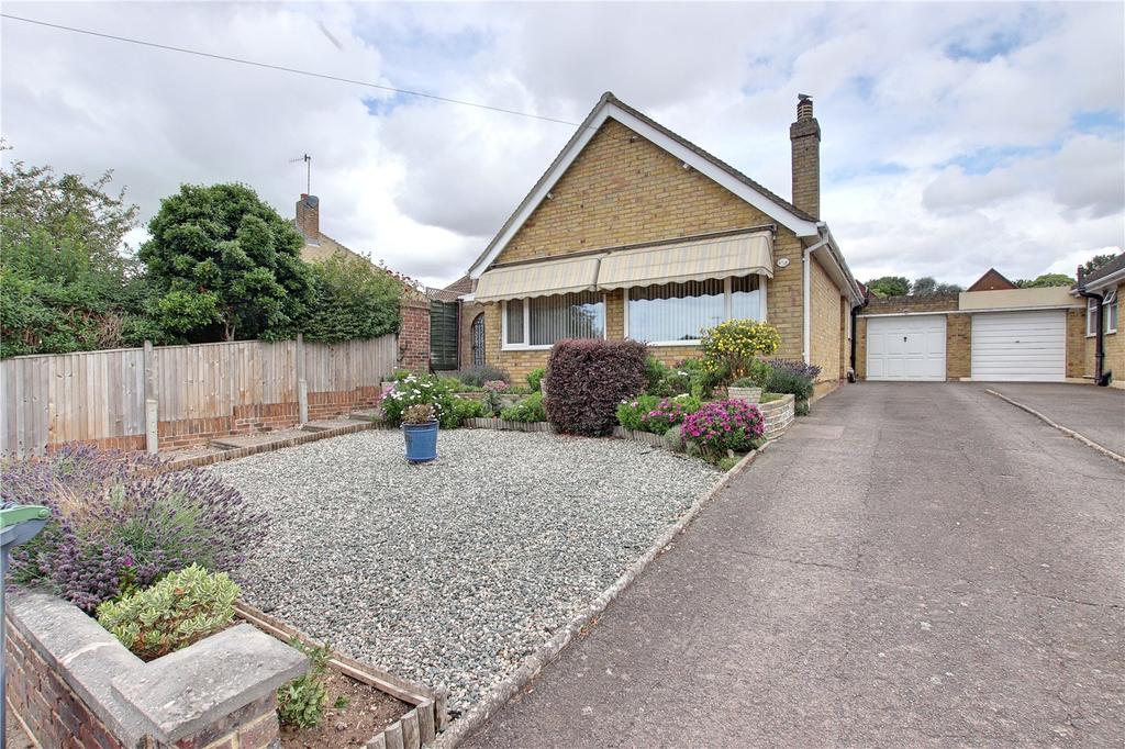 Cheviot Road, Worthing, West Sussex, BN13 2 bed bungalow for sale £