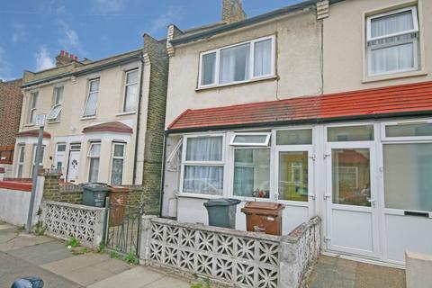 2 bedroom maisonette for sale, Victoria Road, Barking, IG11