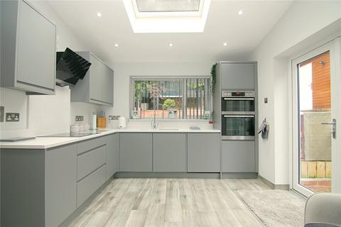 4 Mallard Close, Bradford, BD10 8AP