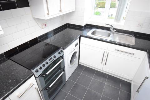 2 bedroom apartment to rent - Walpole Road, Burnham Gate, Slough, Berkshire, SL1