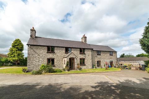 7 bedroom farm house for sale - Cae Rhys Farm House, Pen Y Cefn, Caerwys, Mold, CH7 5BL