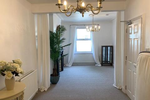 3 bedroom house to rent, Wells House Road, London, NW10