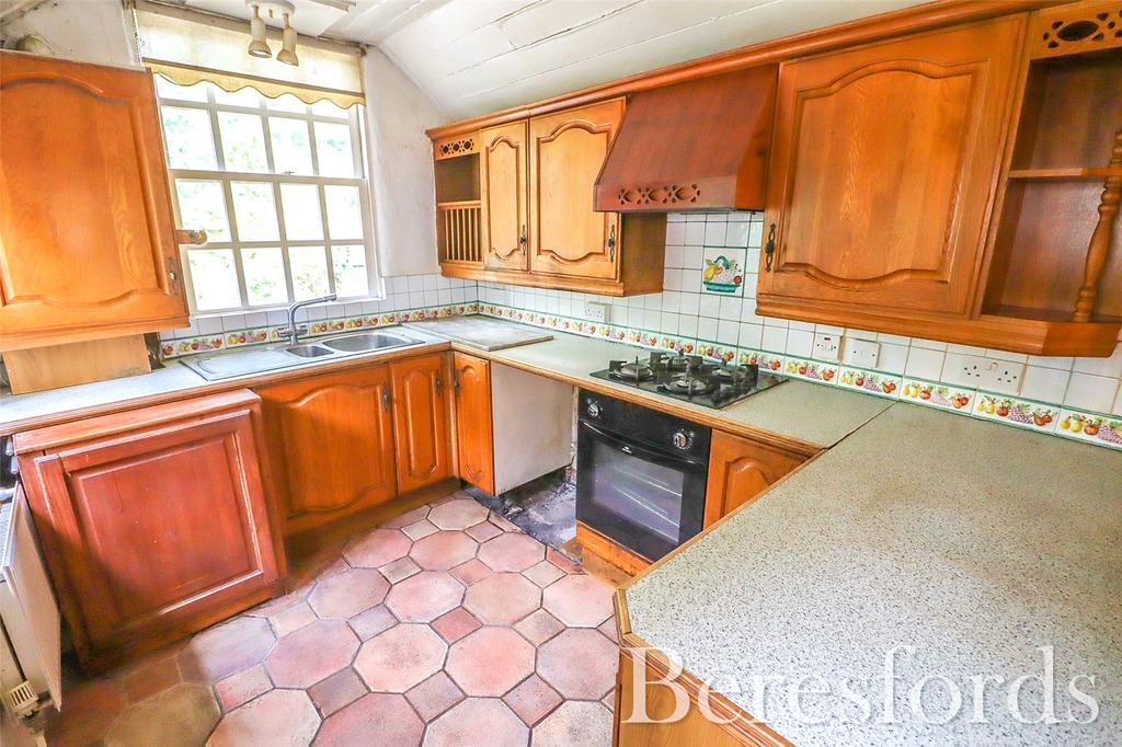 High Street, Kelvedon, CO5 2 bed terraced house for sale £325,000