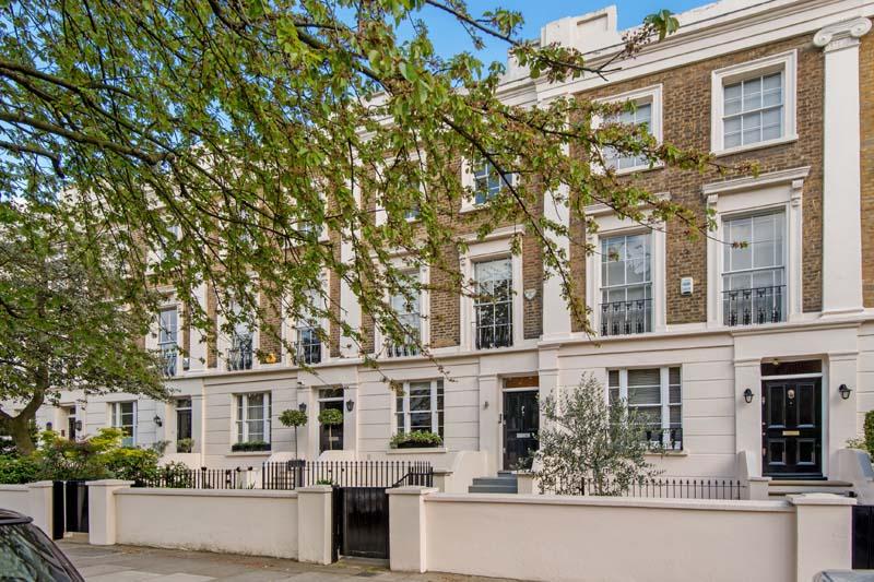 Queens Grove, St John’s Wood, NW8 3 bed terraced house £9,750 pcm (£