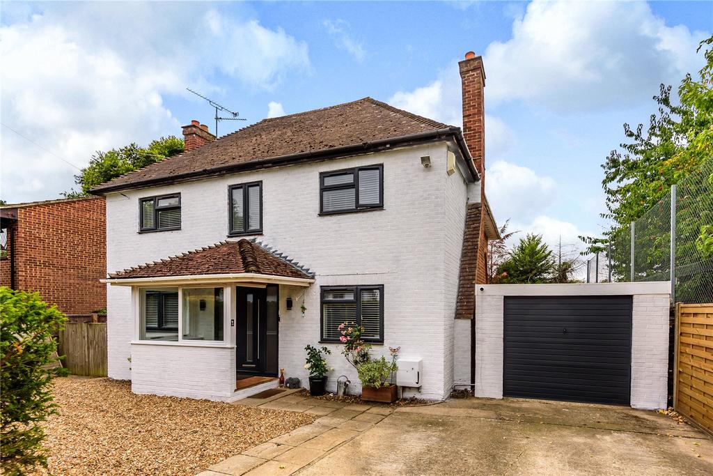 Little Green Lane, Farnham, GU9 4 bed detached house £790,000