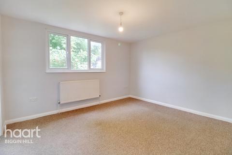 15b Moselle Road, Biggin Hill, Westerham, TN16 3HS