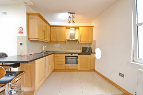 2 bedroom apartment to rent, College Green, City Centre