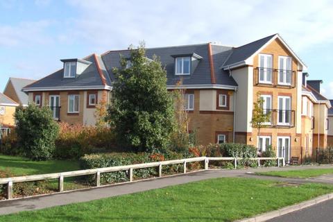 2 bedroom flat to rent, Doulton Gardens, Lower Parkstone, Poole