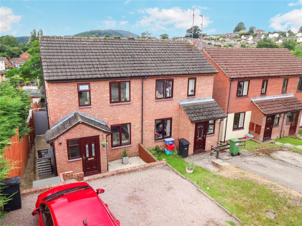 Brookfield Road, Welshpool, Powys, SY21 2 bed semidetached house £150,000