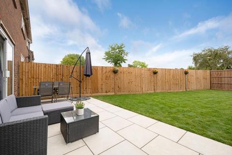 14 Summerfield Close, London Colney, St Albans, AL2 1PT