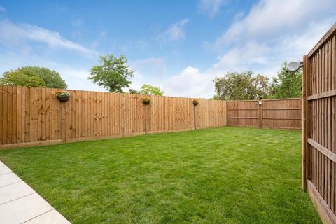 14 Summerfield Close, London Colney, St Albans, AL2 1PT
