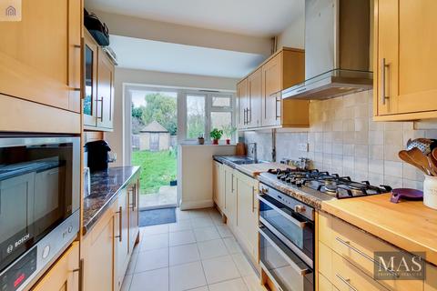 3 bedroom semi-detached house to rent - Aylward Road, London SW20