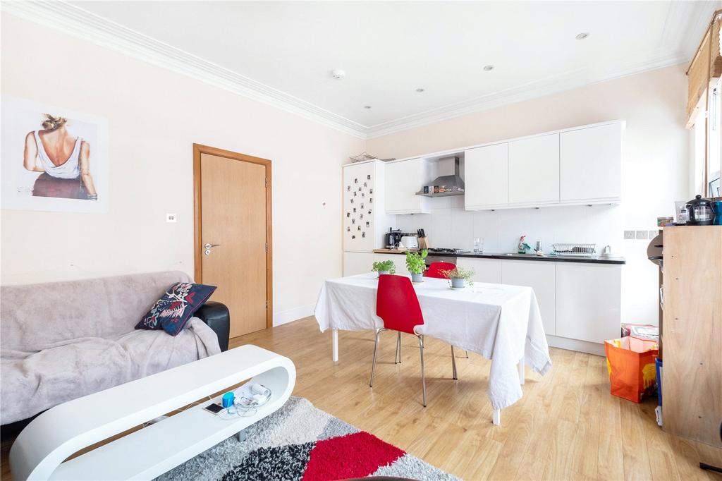 Rita Road, Vauxhall, London, SW8 1 bed flat to rent £1,975 pcm (£456 pw)