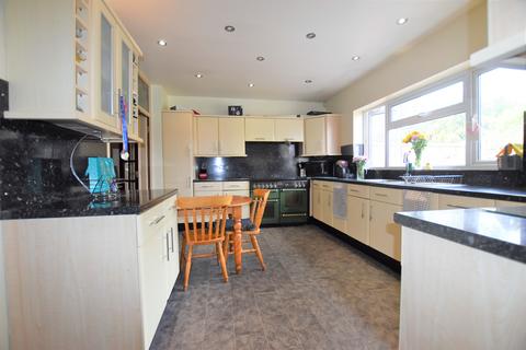 42 Bruce Grove, Wickford, SS11 8QL