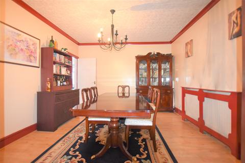 42 Bruce Grove, Wickford, SS11 8QL