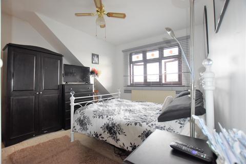 42 Bruce Grove, Wickford, SS11 8QL
