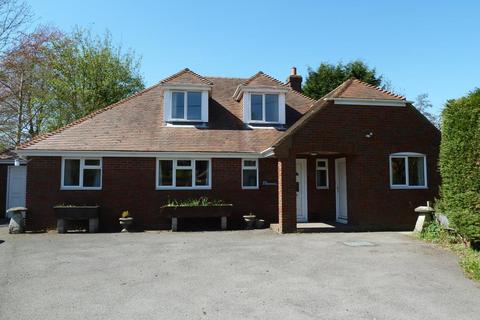 4 bedroom detached bungalow to rent, Long Street, Enford, Pewsey, Wiltshire, SN9