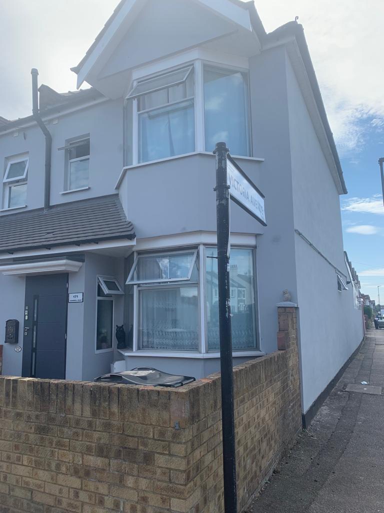 Cromwell Road, Hounslow 3 bed terraced house for sale £550,000