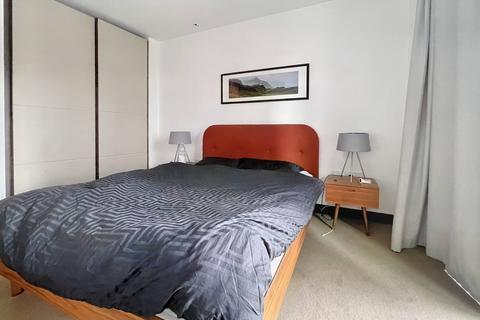 1 bedroom flat for sale, Blackfriars Road, London SE1