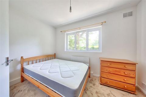 3 bedroom apartment to rent, Cedars Road, SW4