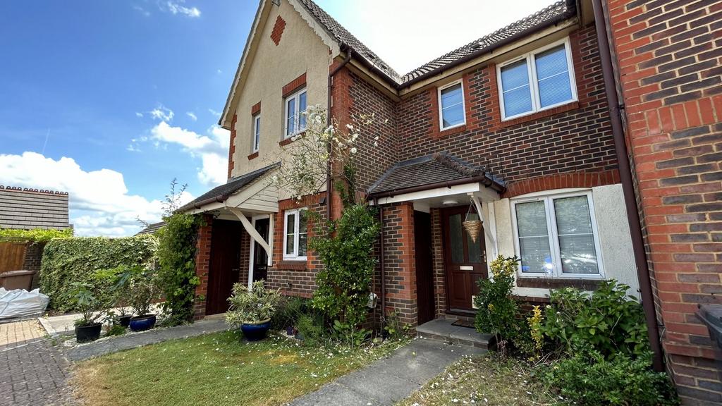 Francis Way, Camberley, Surrey, GU15 1 bed terraced house £1,100 pcm