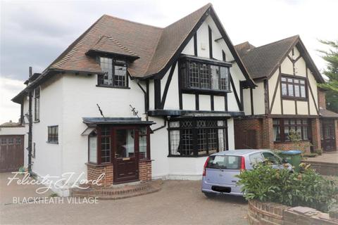 4 bedroom detached house to rent - Eltham Palace Road, London