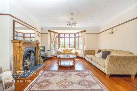 4 bedroom detached house to rent - Eltham Palace Road, London