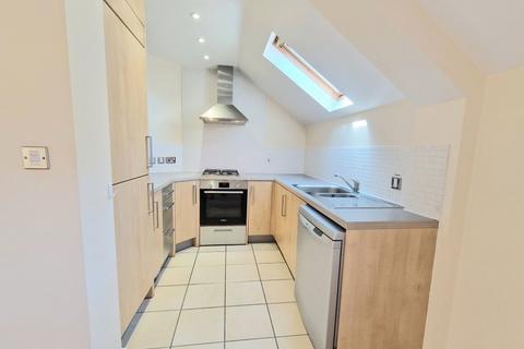 2 bedroom apartment to rent, Squirrel Walk, Wokingham, Berkshire