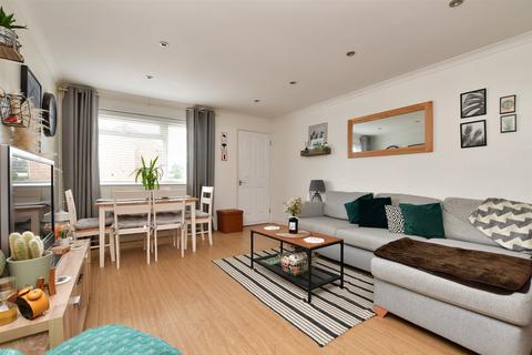 40 Barnsnap Close, Horsham, RH12 5XY