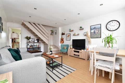 40 Barnsnap Close, Horsham, RH12 5XY